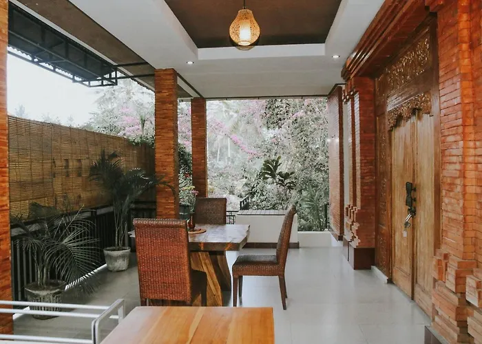 Villa Karunia House